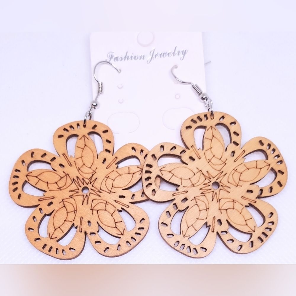 Earrings wooden clover‎ dangle new e44